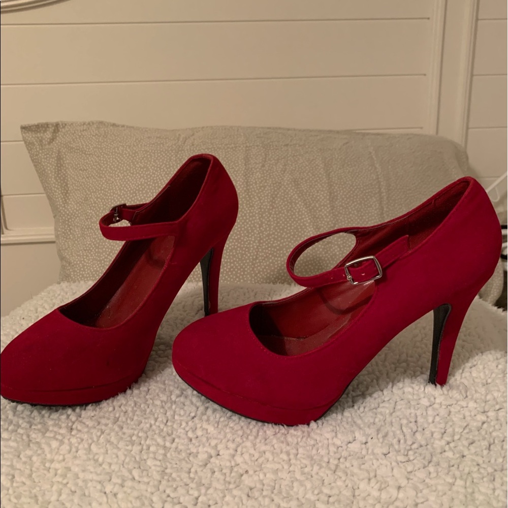 ⭐️Ruby Red Hells⭐️